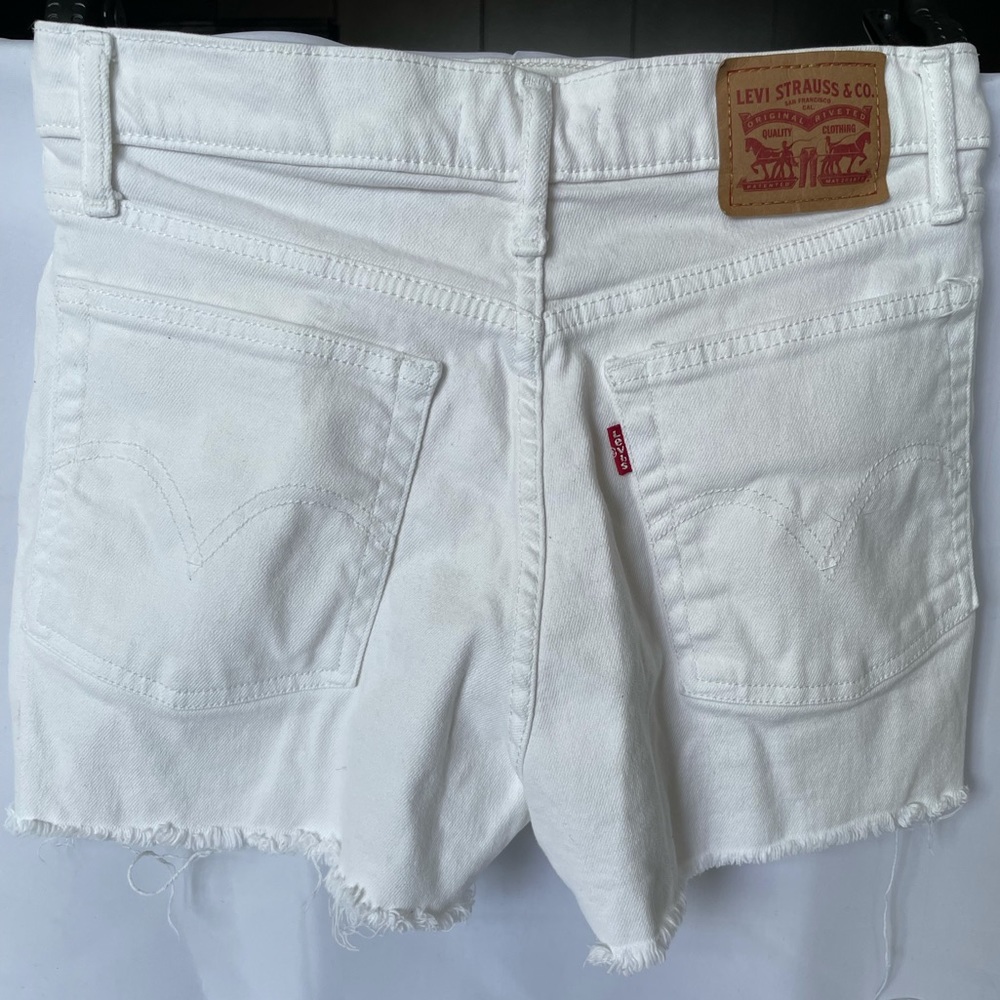 Women’s Levi’s Shorts